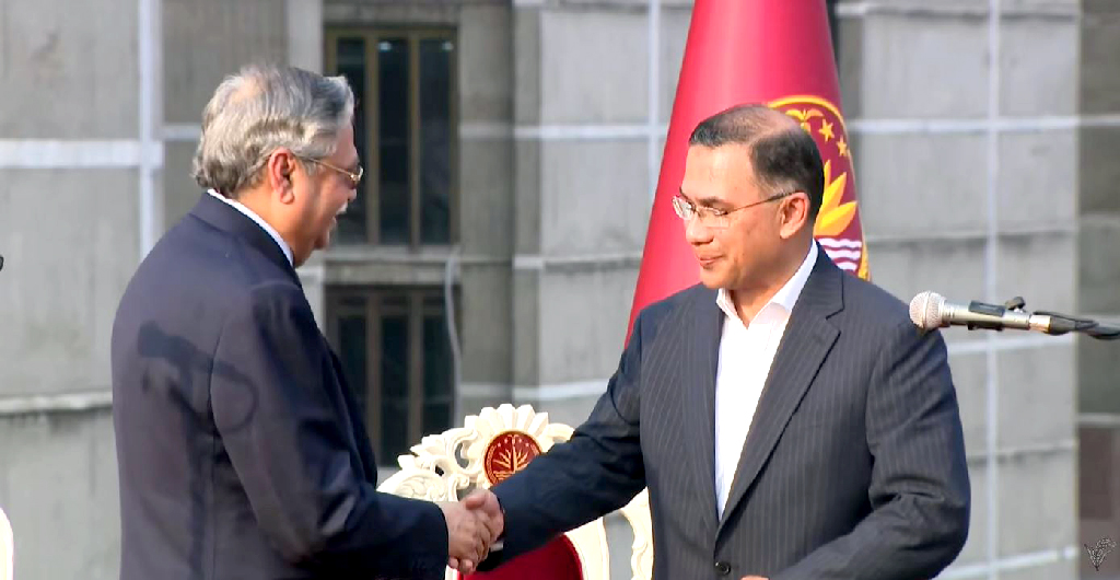 দেড় বছর পর নির্বাচিত সরকার পেল দেশ