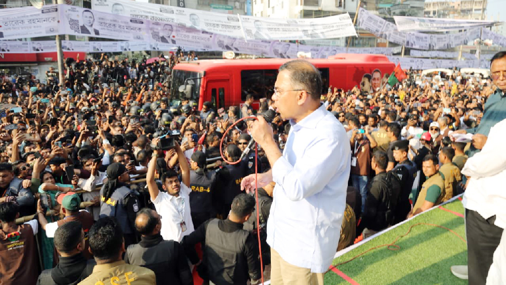 ঢাকায় নির্বাচনী প্রচার শুরু, এলাকার সন্তান হিসেবে ভোট চাইলেন তারেক রহমান