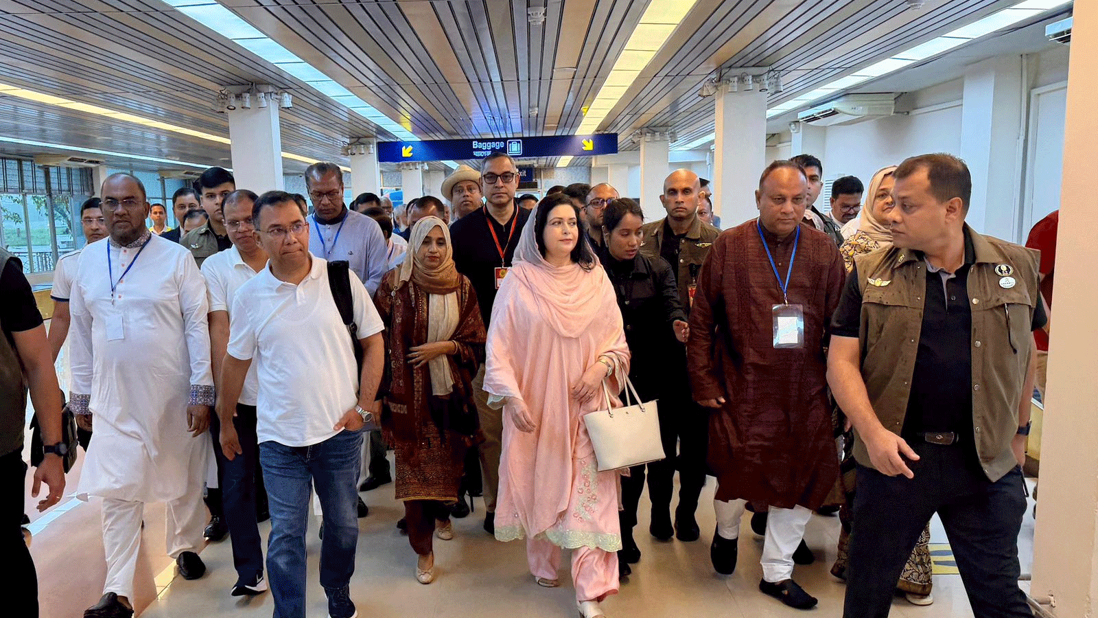 ‘প্রধানমন্ত্রী বলেছেন, আমাকে ঢাকায় রেখ না, ঢাকার বাইরে নিয়ে যাও’