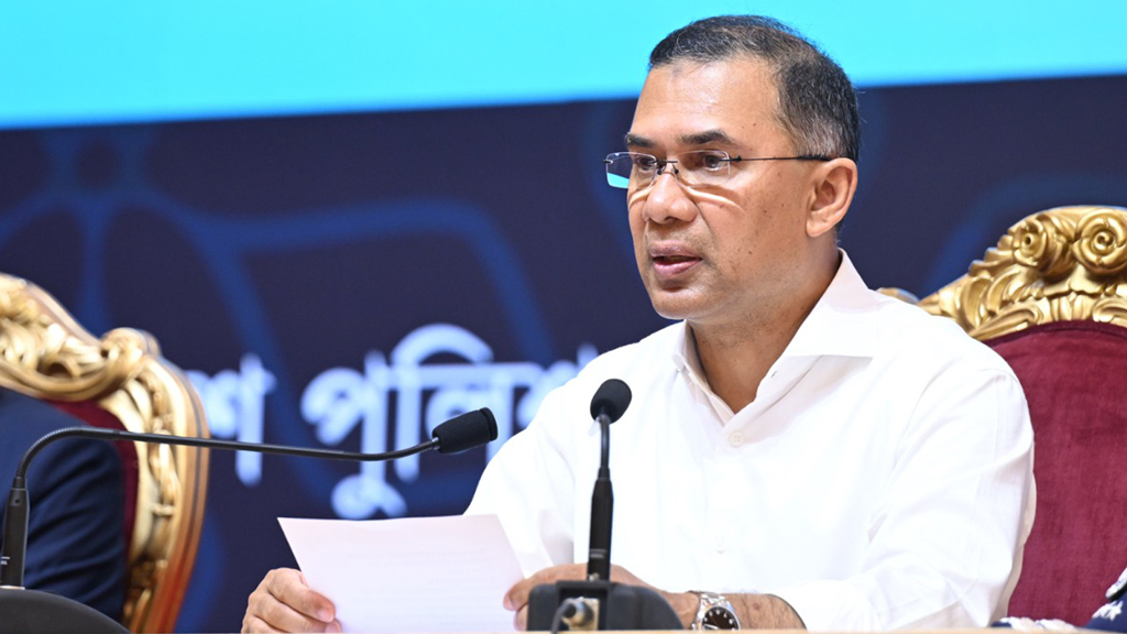 পুলিশ চলবে আইন অনুযায়ী, কোনো দলের হয়ে নয়: প্রধানমন্ত্রী