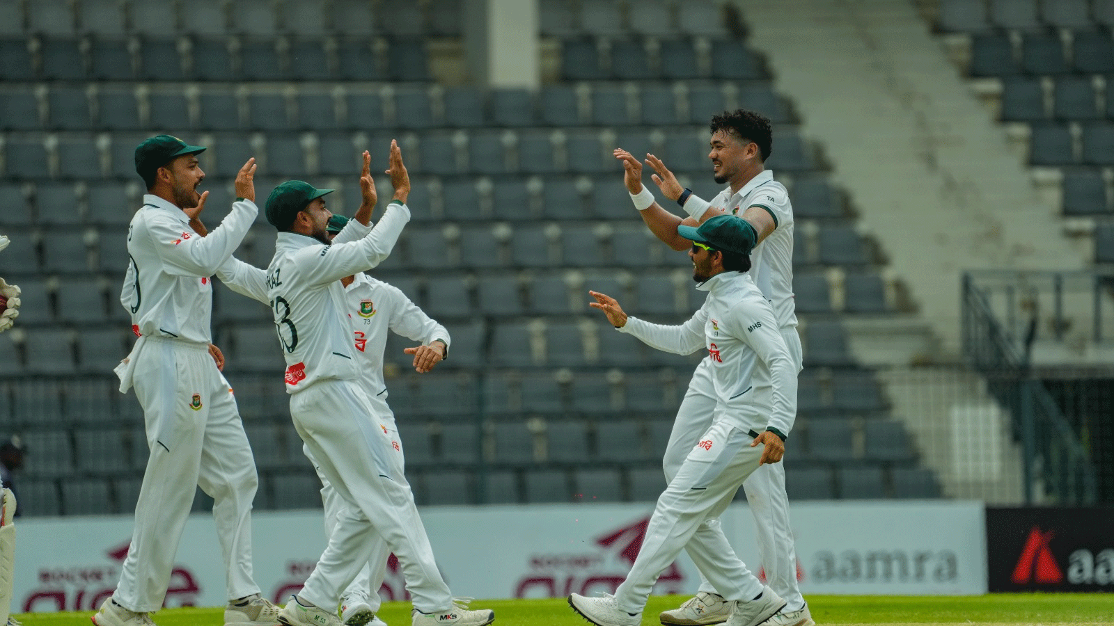 পাকিস্তানকে চাপে রেখে দুপুরের খাবার খেতে গেল বাংলাদেশ