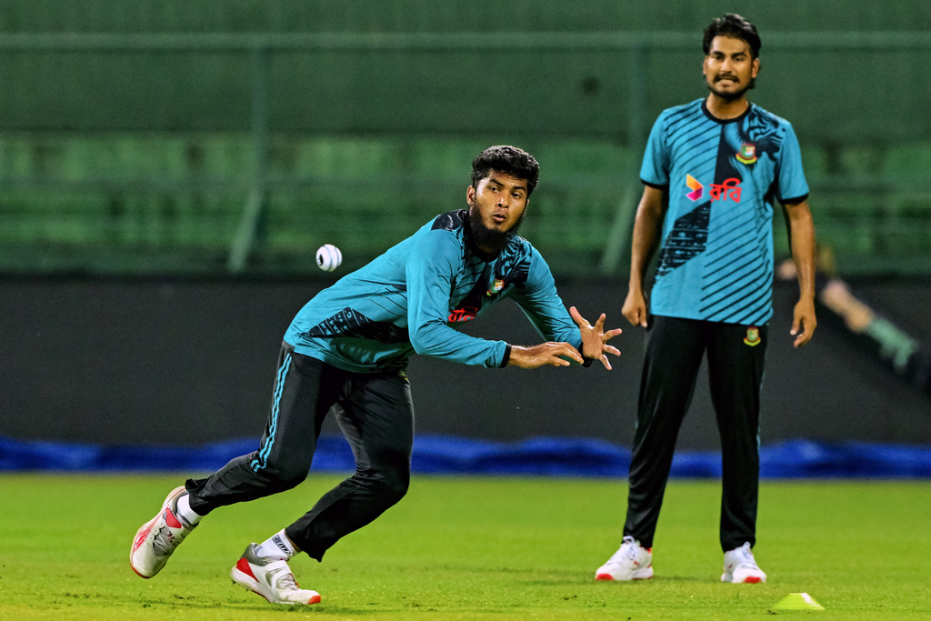 আজ বাংলাদেশ-শ্রীলঙ্কার টি-টোয়েন্টি লড়াই দেখবেন কোথায়