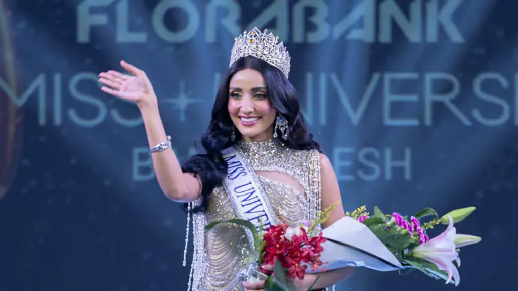 মিস ইউনিভার্স ফাইনালের তিন দিন আগে ২ বিচারকের পদত্যাগ