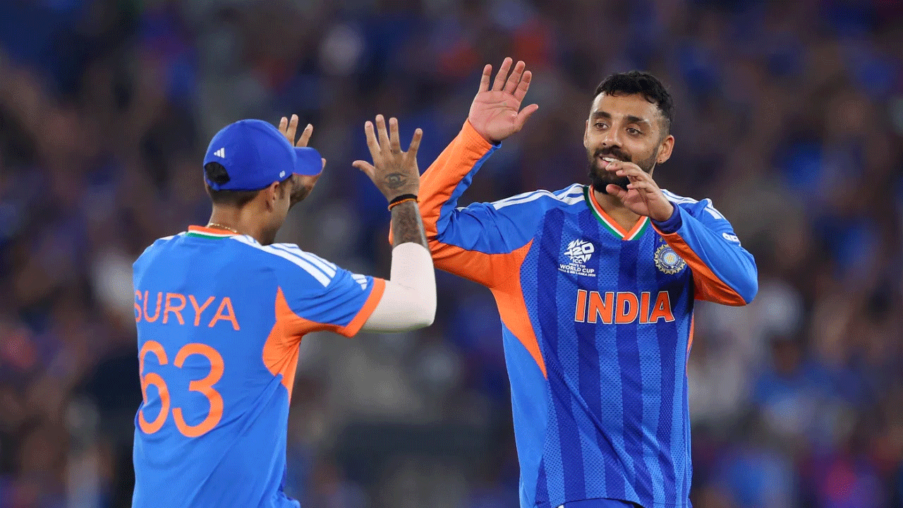 নিউজিল্যান্ডকে দুমড়েমুচড়ে ভারতের রেকর্ড শিরোপা