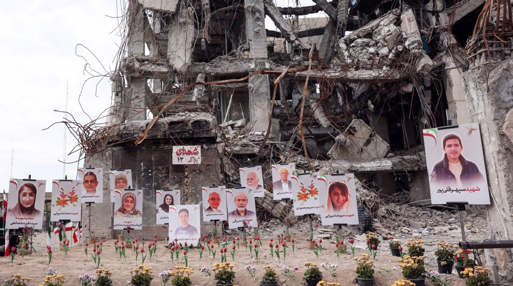 যুদ্ধে ইরানের ক্ষতি ২৭০ বিলিয়ন ডলার, ৫ আরব দেশের কাছে ক্ষতিপূরণ দাবি