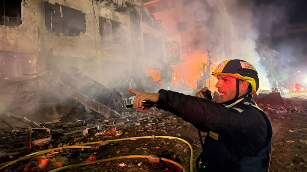 ইরান-লেবানন থেকে ধেয়ে আসছে ক্ষেপণাস্ত্র, নির্ঘুম রাত কাটছে তটস্থ ইসরায়েলিদের