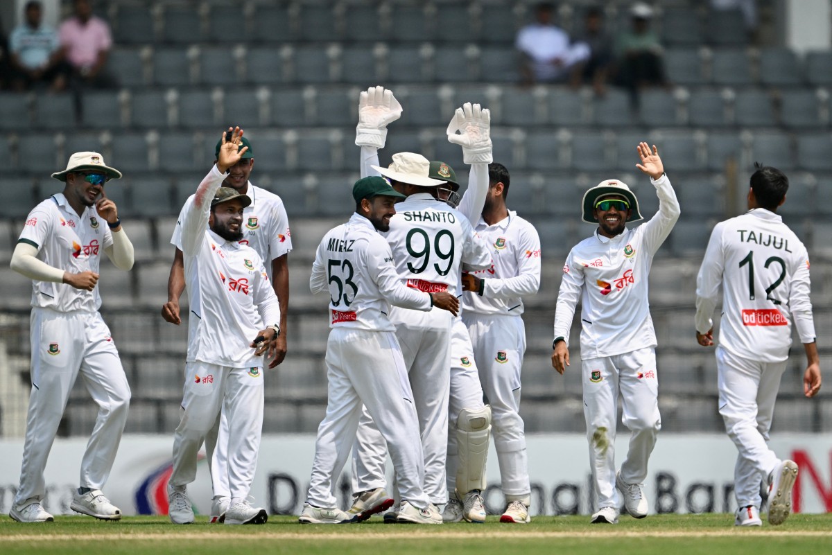 পাকিস্তানকে হোয়াইটওয়াশের আরও কাছে বাংলাদেশ