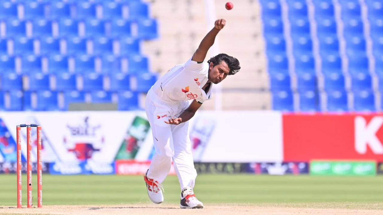 আফগানিস্তানের বিপক্ষে হ্যাটট্রিক করে আইসিসির পুরস্কার পেলেন হাসান