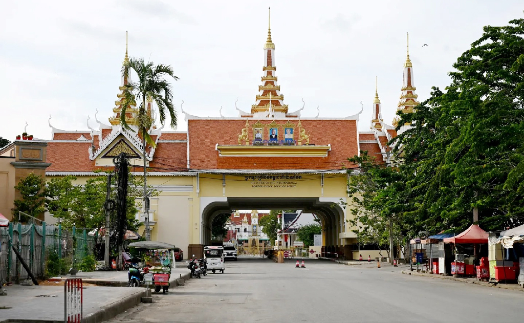 থাইল্যান্ডের সঙ্গে সীমান্ত বন্ধ করল কম্বোডিয়া
