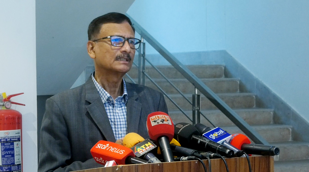 শেখ হাসিনাকে ফেরত পাঠানোর ব্যাপারে এখনো ইতিবাচক সাড়া দেয়নি ভারত: পররাষ্ট্র উপদেষ্টা