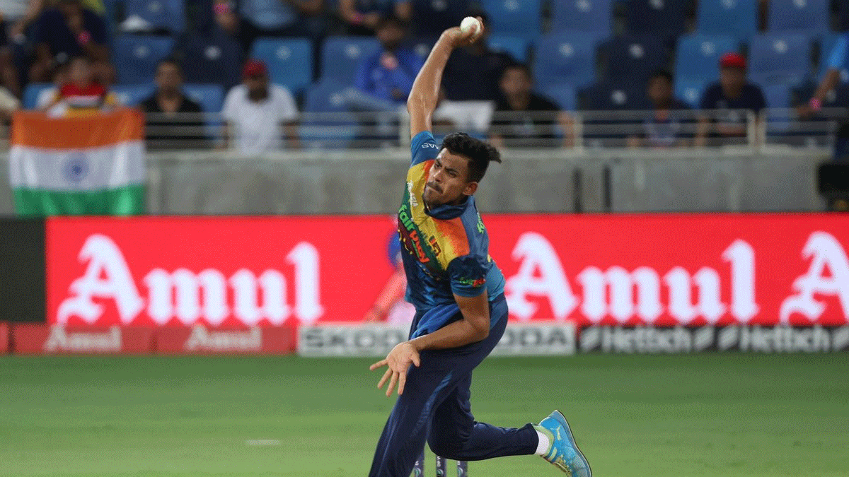 শেষ মুহূর্তে পিএসএলে দল পেলেন লঙ্কান স্পিনার