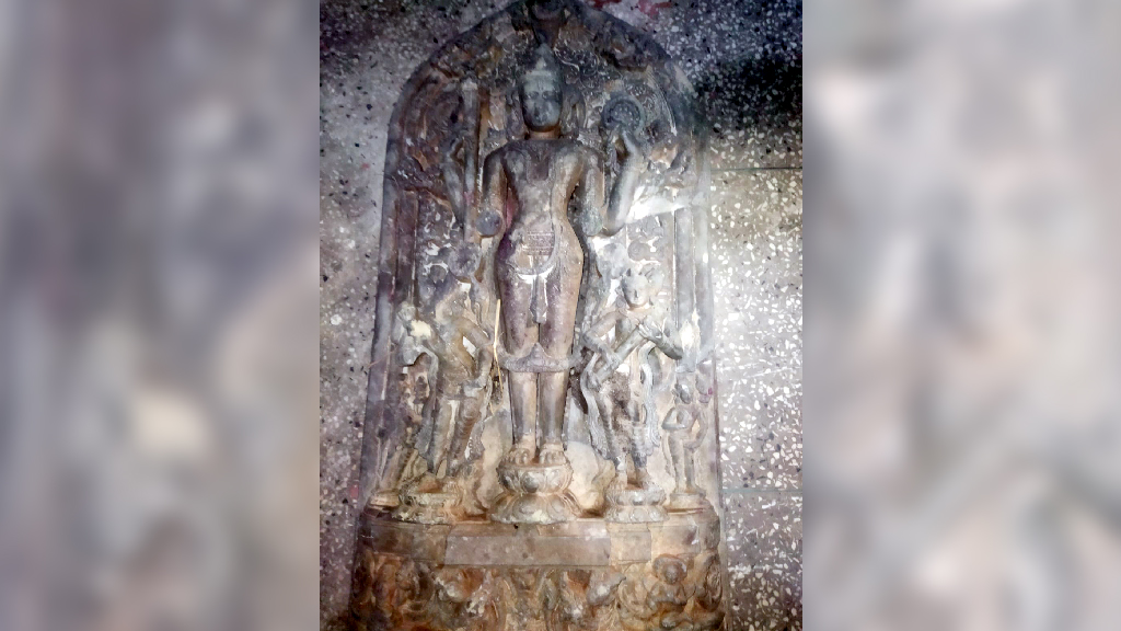 ঠাকুরগাঁওয়ে প্রায় সাড়ে ৩ কোটি টাকা মূল্যের বিষ্ণুমূর্তি উদ্ধার, গ্রেপ্তার ২