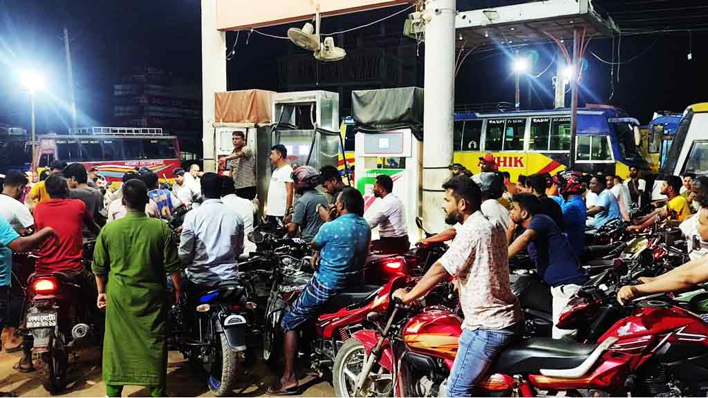 ঠাকুরগাঁও থেকে দূরপাল্লার বাসে ১০০-১৫০ টাকা বেশি ভাড়া আদায়