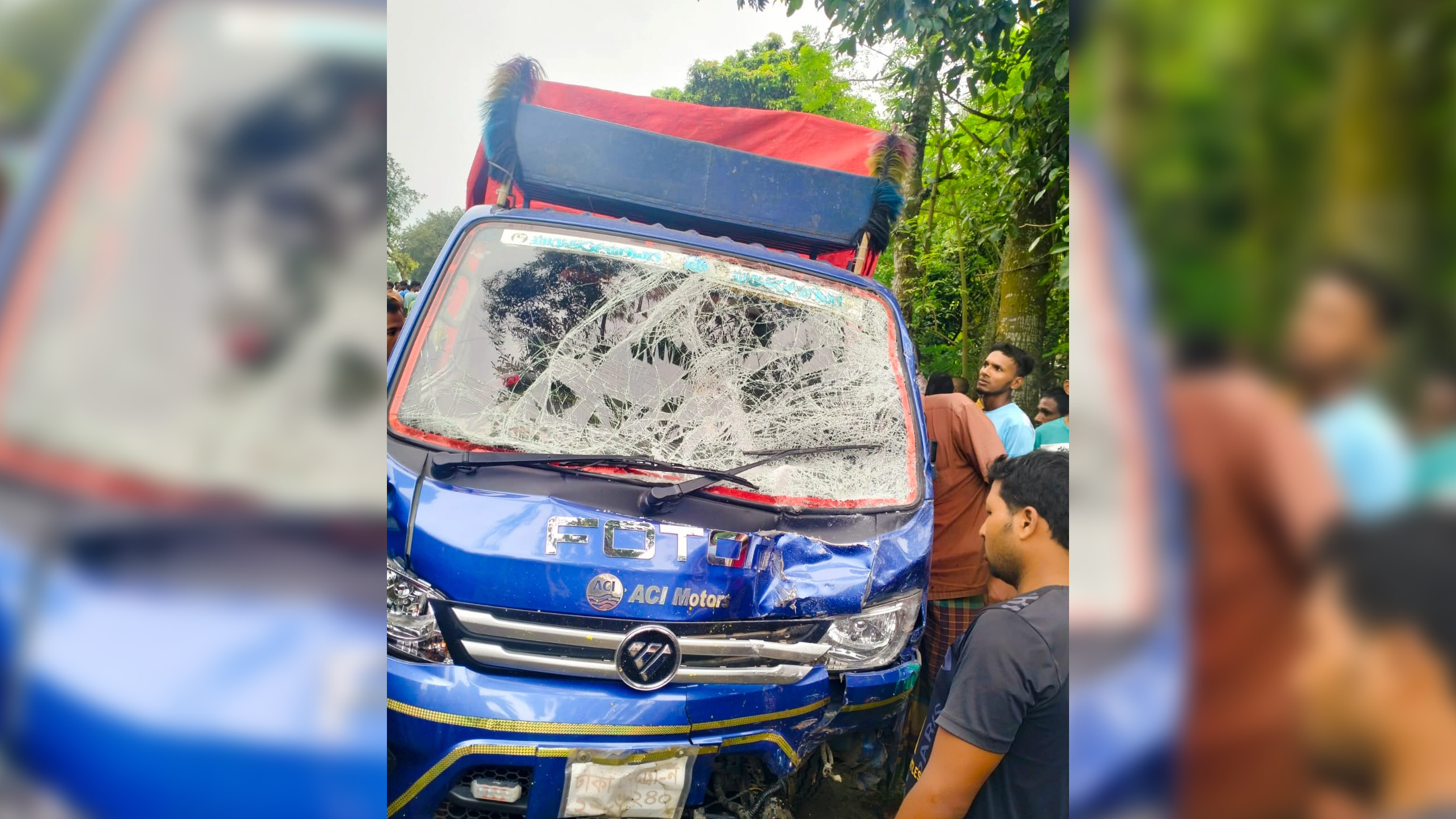 পিকআপ-মোটরসাইকেল-অটোরিকশার সংঘর্ষ, নিহত ২