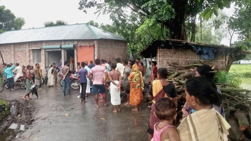 ঠাকুরগাঁওয়ে বজ্রপাতে নারীসহ দুজনের মৃত্যু, আহত ২