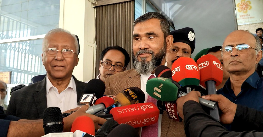 ঠাকুরগাঁও-১ উপনির্বাচনে সেনা মোতায়েনের প্রয়োজন নেই: নির্বাচন কমিশনার