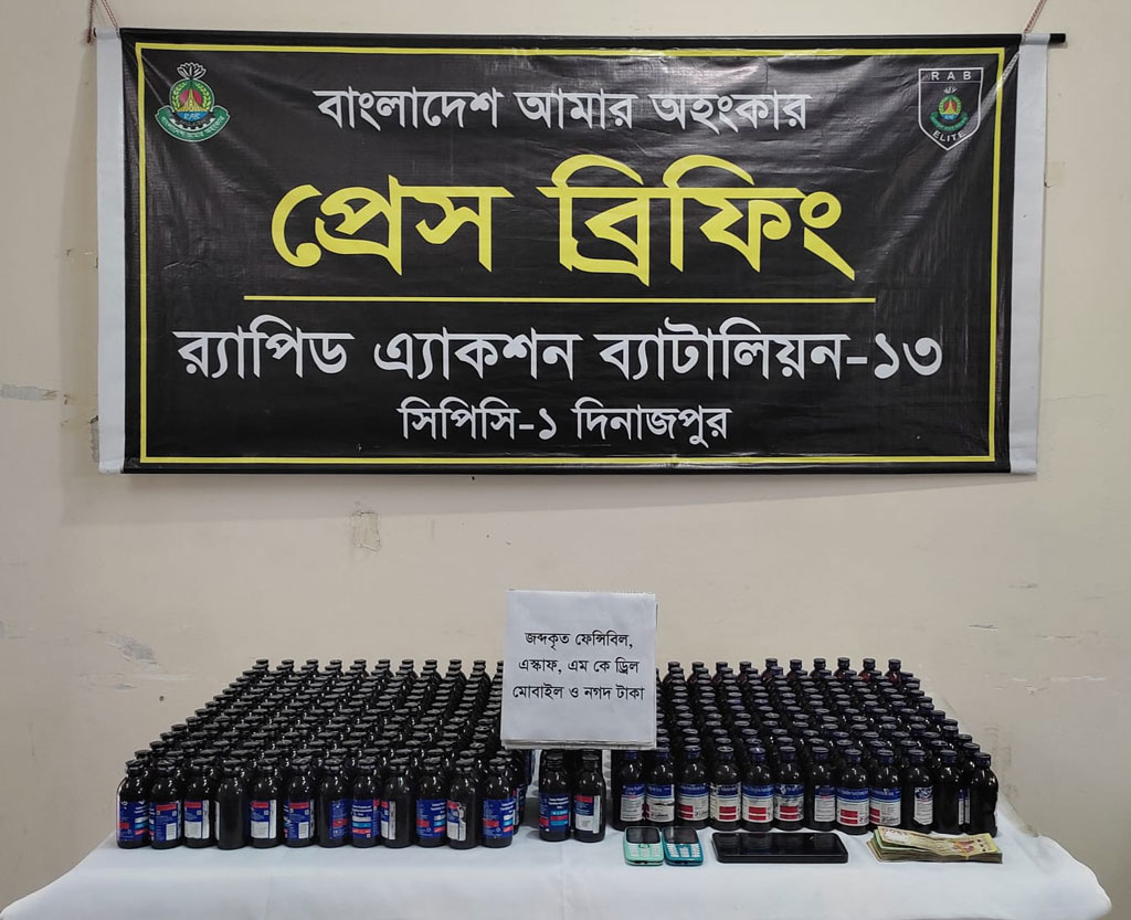 ঠাকুরগাঁওয়ে বাড়িতে মাদক মজুত রেখে বিক্রি, দম্পতি আটক