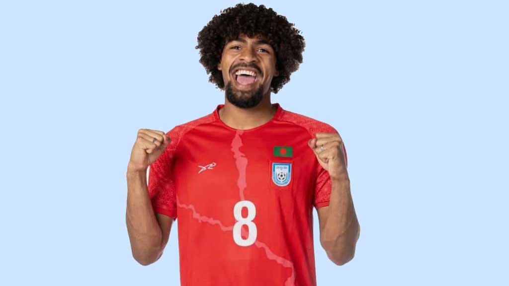 হামজা এখন ঢাকায়, শমিত আসছেন কবে