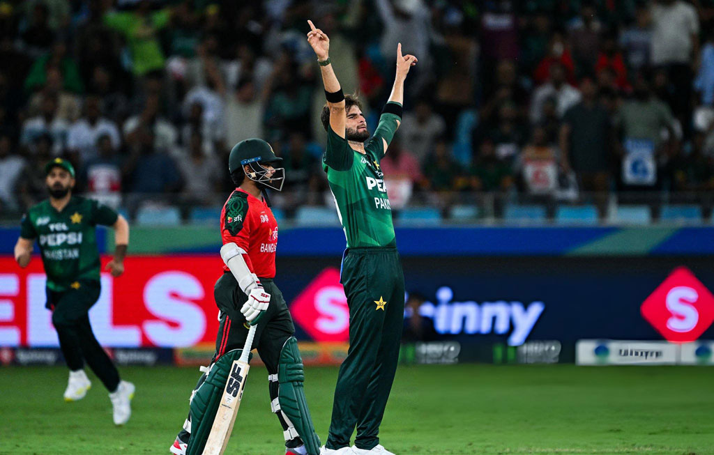 ব্যাটারদের ব্যর্থতায় ফাইনালে উঠতে পারেনি বাংলাদেশ, দেখে নিন বাংলাদেশ-পাকিস্তান ম্যাচের কিছু মুহূর্ত