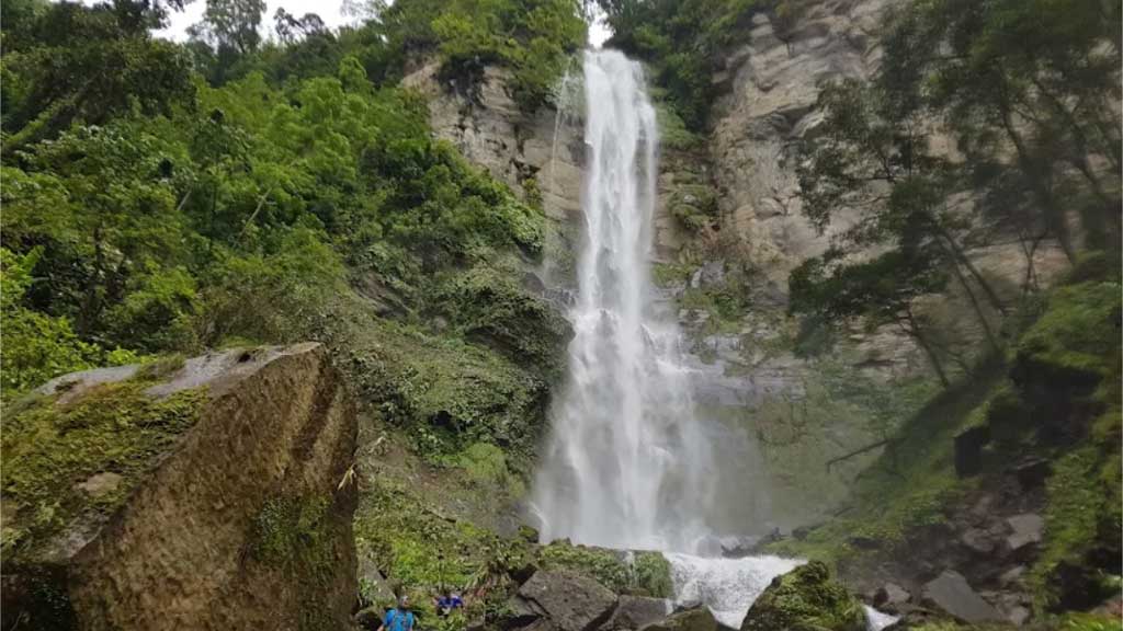 বর্ষার দুর্ভোগ কাটিয়ে খুলল থানচির গুরুত্বপূর্ণ সড়ক ও পর্যটন কেন্দ্র