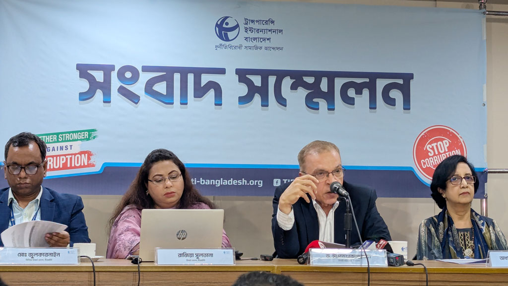 সরকারের ১০০ দিন: আশা-উদ্বেগ দুটিই দেখছে টিআইবি