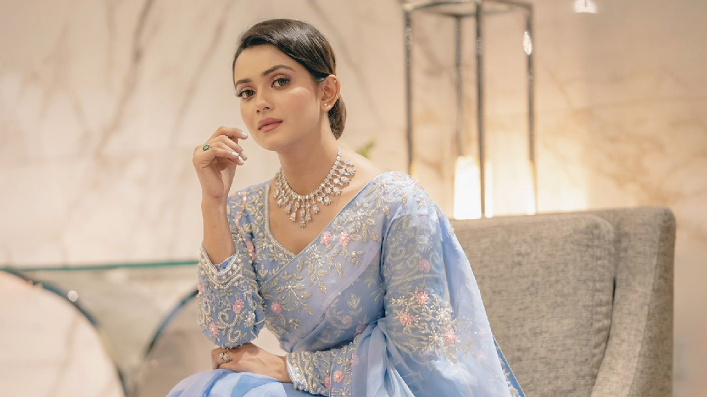 তানজিন তিশার বিরুদ্ধে প্রতারণা ও প্রাণনাশের হুমকির অভিযোগ