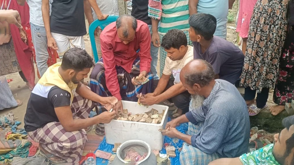 তিন বস্তা টাকা জমানো সেই ভিক্ষুক মারা গেছেন