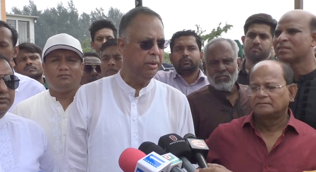 তেল সরবরাহ স্বাভাবিক, তবে কালোবাজারির প্রভাব আছে: জ্বালানিমন্ত্রী