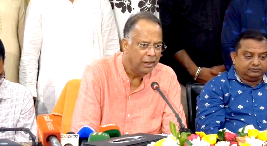 ঋণের চাপে সরকারি বেতন দেওয়াও কঠিন হতে পারে: বিদ্যুৎমন্ত্রী