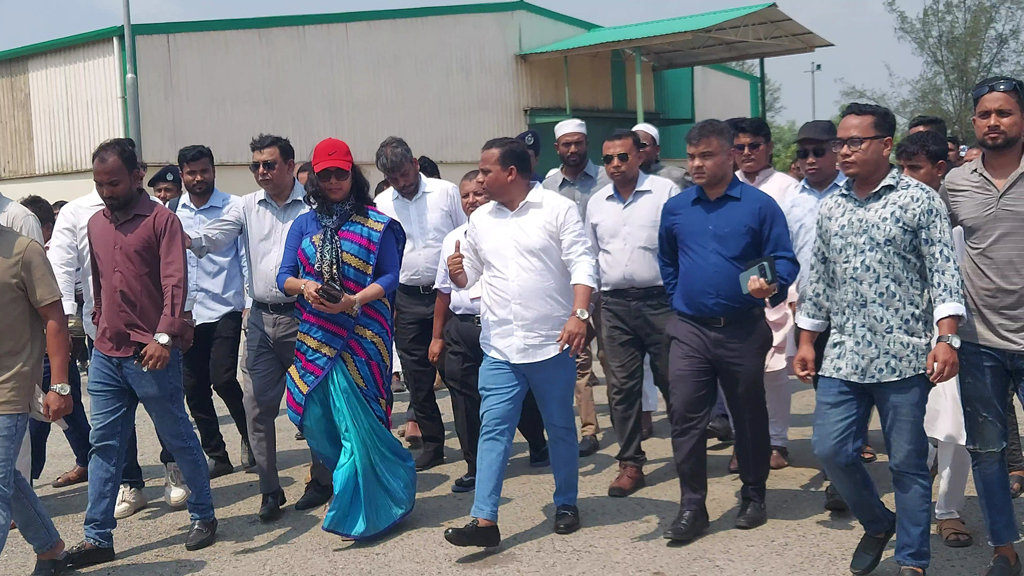 এক বছর পর চালু টেকনাফ স্থলবন্দর, পরিদর্শনে নৌপরিবহন প্রতিমন্ত্রী