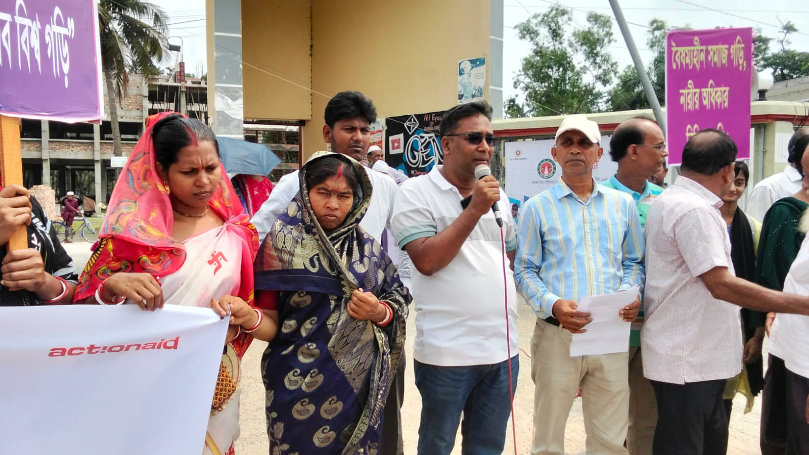 পল্লবীতে শিশু ধর্ষণ ও হত্যা: বিচার দাবিতে তালায় মানববন্ধন