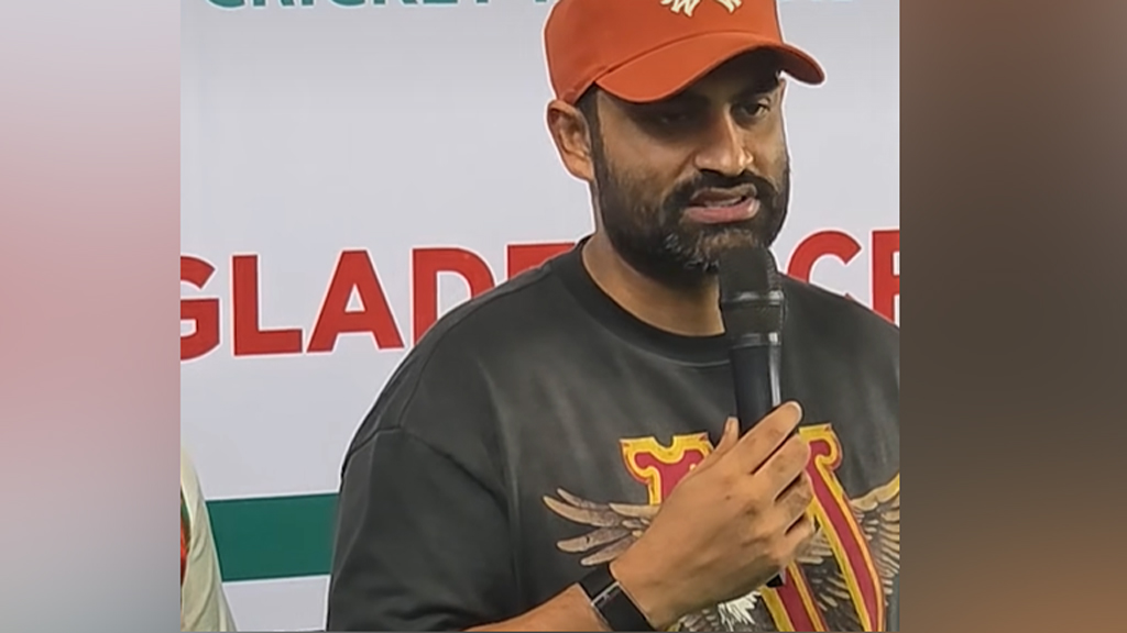 বসুন্ধরায় আজ ফিজিকালি চ্যালেঞ্জড ক্রিকেটারদের উদ্দেশ্যে বক্তব্য দিয়েছেন তামিম ইকবাল। ছবি: সংগৃহীত
