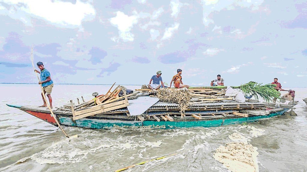 ৭ দিনের আগ্রাসনে তিস্তায় বিলীন ২০০ ভিটা