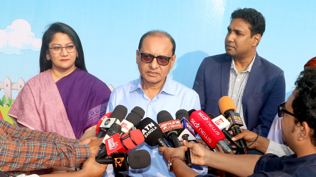 ভূমিকম্প অনিশ্চিত, বিদ্যালয় বন্ধের সুযোগ নেই: প্রাথমিক ও গণশিক্ষা উপদেষ্টা