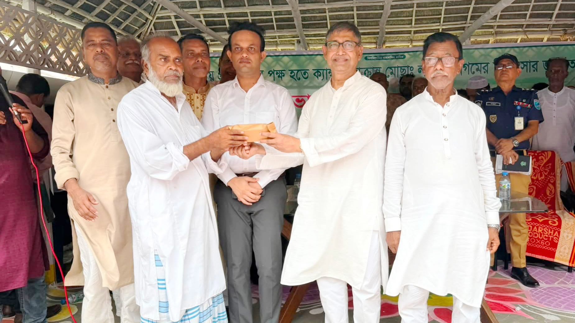 এসএসসি পাসের মিষ্টির টাকায় চিকিৎসা শুরু হওয়া সেই মায়ের কাছে পৌঁছাল প্রধানমন্ত্রীর সহায়তা
