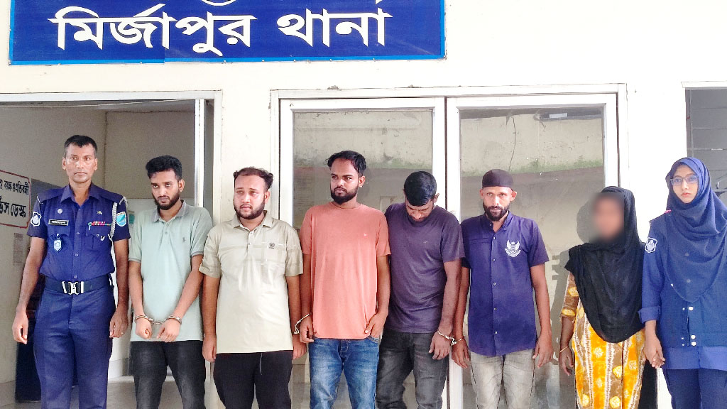 মির্জাপুরে অপহরণ করে চাঁদা দাবি, স্ত্রীসহ গ্রেপ্তার ৬