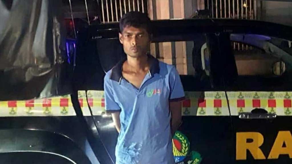 সখীপুরে সন্তানদের সামনে ছুরিকাঘাতে স্ত্রীকে হত্যার ঘটনায় স্বামী গ্রেপ্তার