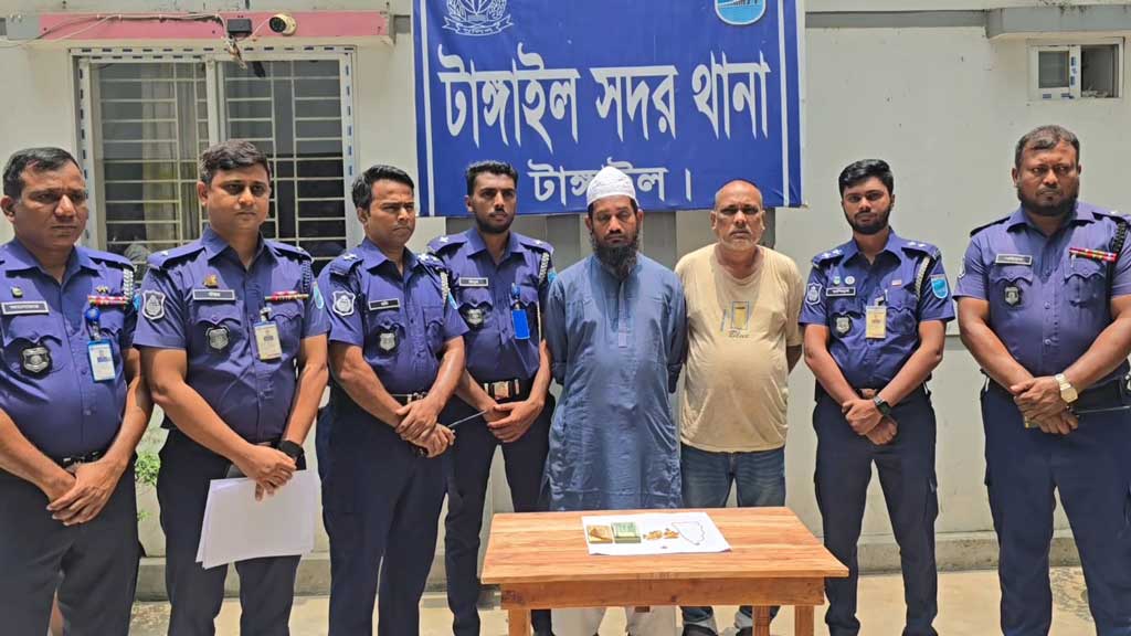 টাঙ্গাইলে টাকা ধার না দেওয়ায় নারীকে হত্যা, মুয়াজ্জিনসহ গ্রেপ্তার ২