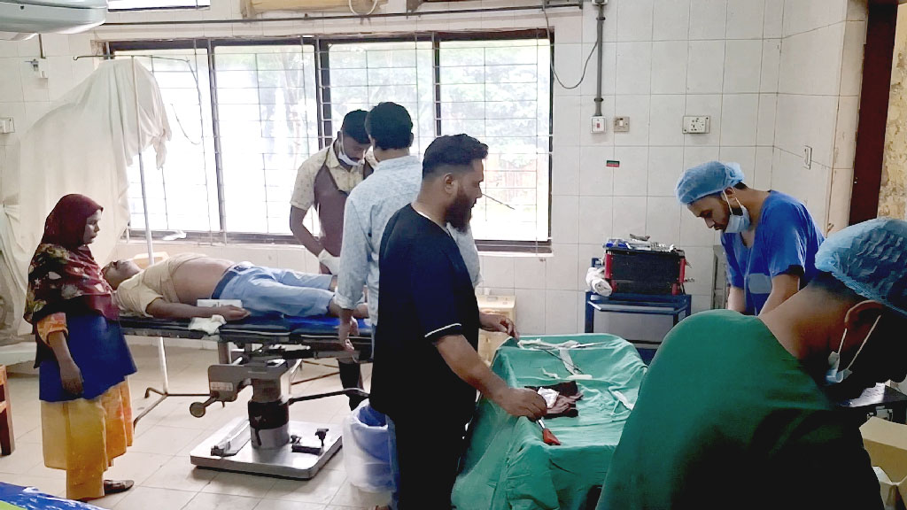 টাঙ্গাইলে ঠিকাদারের ওপর হামলা, ফাঁকা গুলি ছুড়ে পালাল দুর্বৃত্তরা