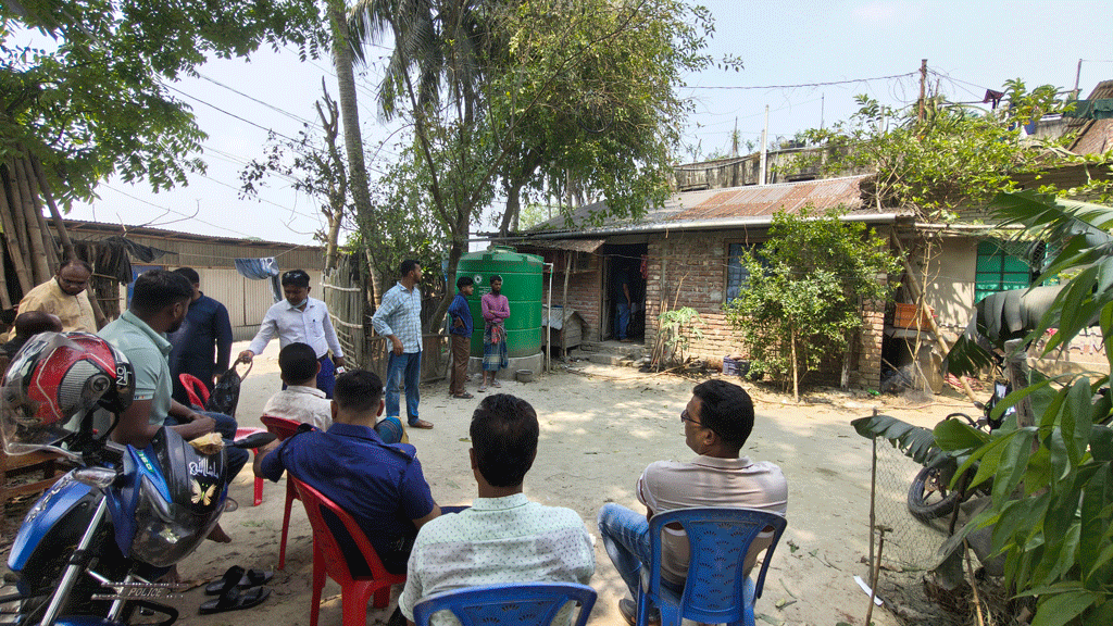 টুঙ্গিপাড়ায় মাদ্রাসাছাত্রের বাড়িতে বিস্ফোরণ, পুলিশ পাহারায় চিকিৎসা