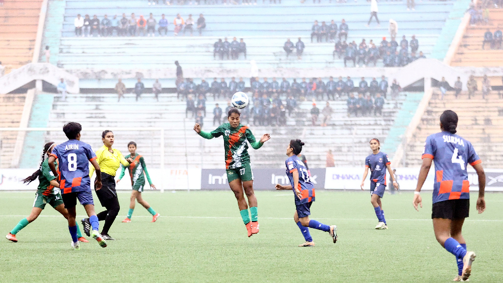 রোনালদো ভক্ত তনিমার দৃষ্টিনন্দন জোড়া গোলে শুরু নারী লিগ