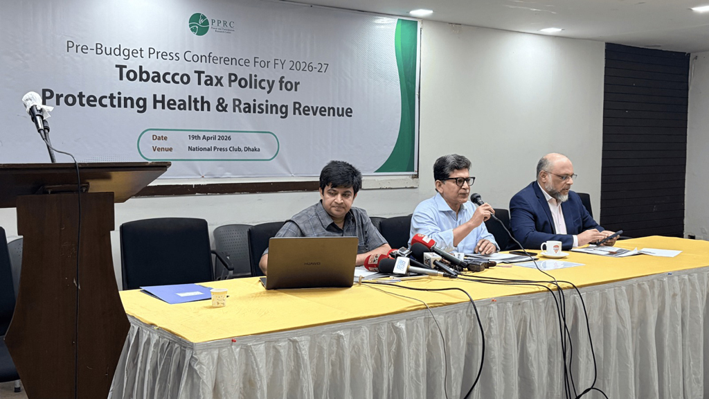 তামাকে কর বাড়ানোর তাগিদ