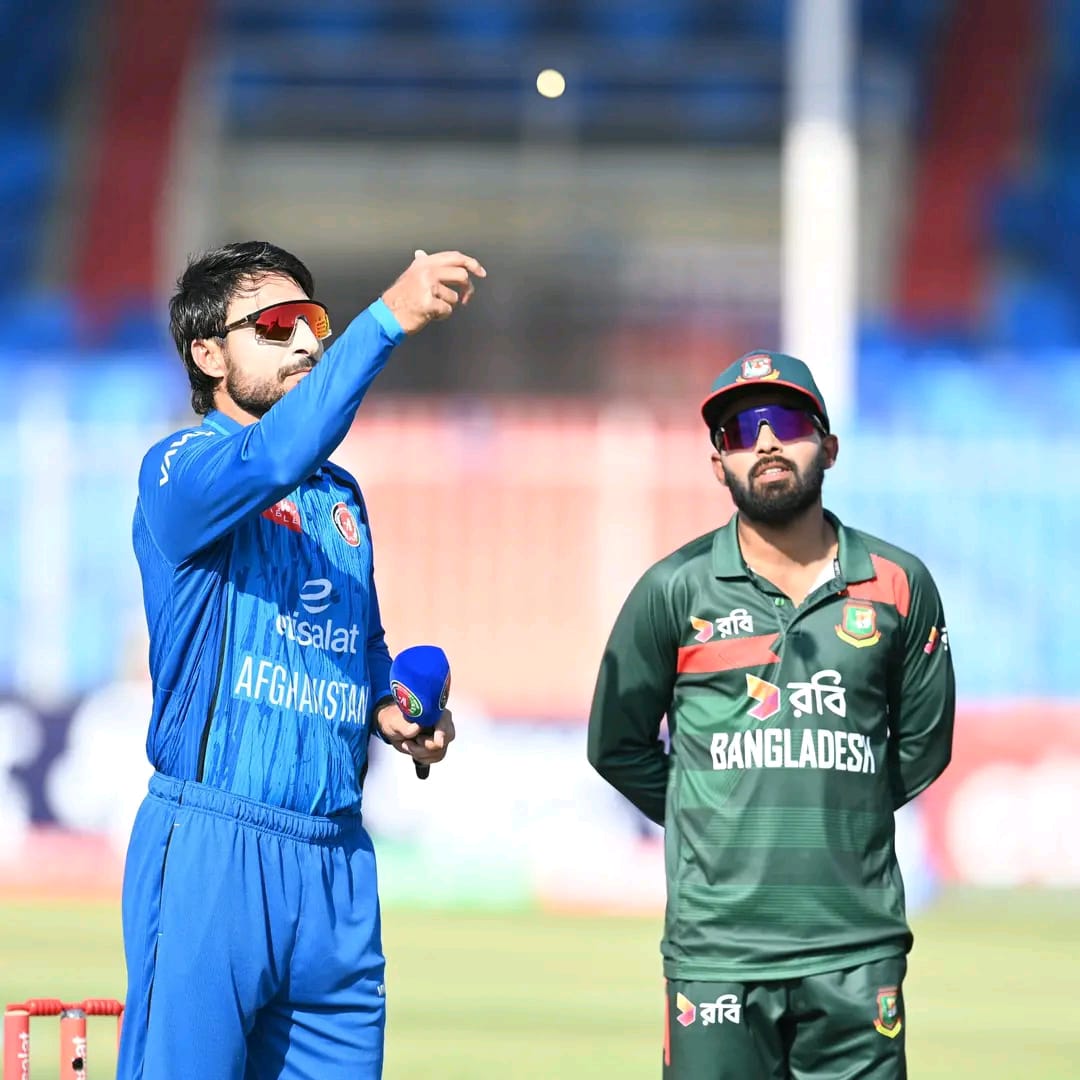 টস জিতে ব্যাটিংয়ের সিদ্ধান্ত নিয়েছেন আফগানিস্তান অধিনায়ক রহমত শাহ। ছবি: বিসিবি
