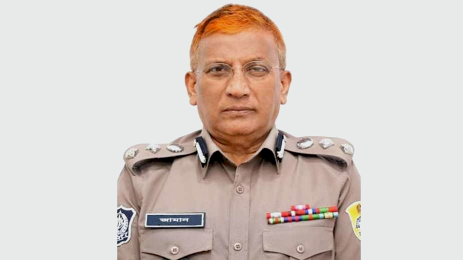 ইউনিফর্ম পরে আ.লীগ প্রার্থীর মনোনয়ন অনুষ্ঠানে: সেই অতিরিক্ত ডিআইজি বাধ্যতামূলক অবসরে