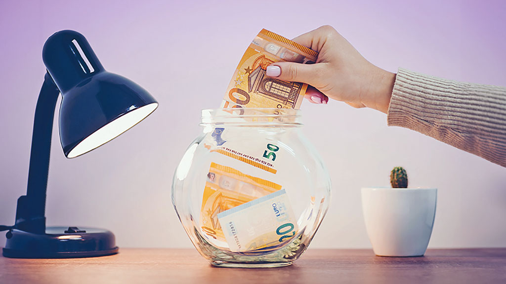 জীবনে বরকত বয়ে আনে মিতব্যয়