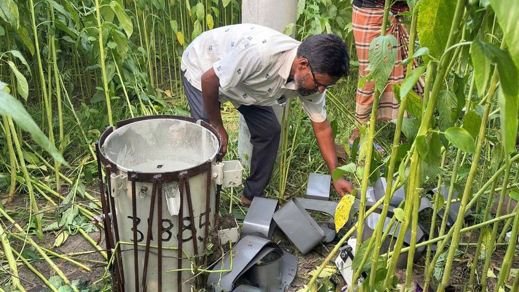 গাংনীতে ফসলের মাঠ থেকে ৬টি ট্রান্সফরমার চুরি, সেচসংকটে চাষিরা