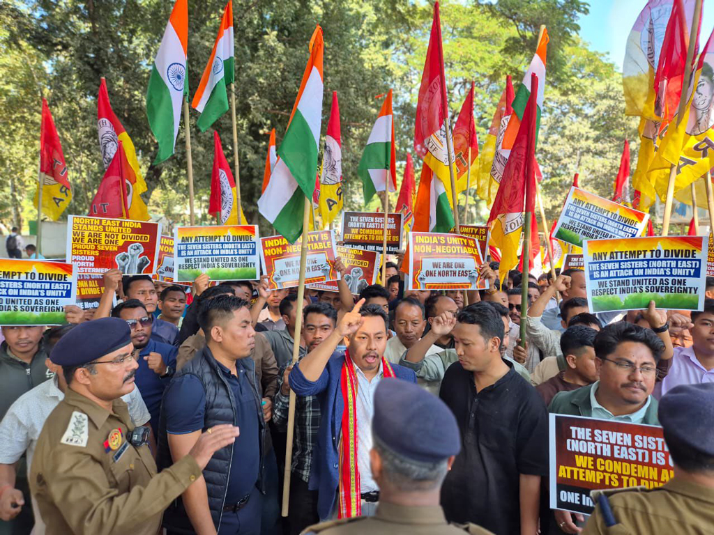 আগরতলায় বাংলাদেশ সহকারী হাইকমিশনের সামনে বিক্ষোভ