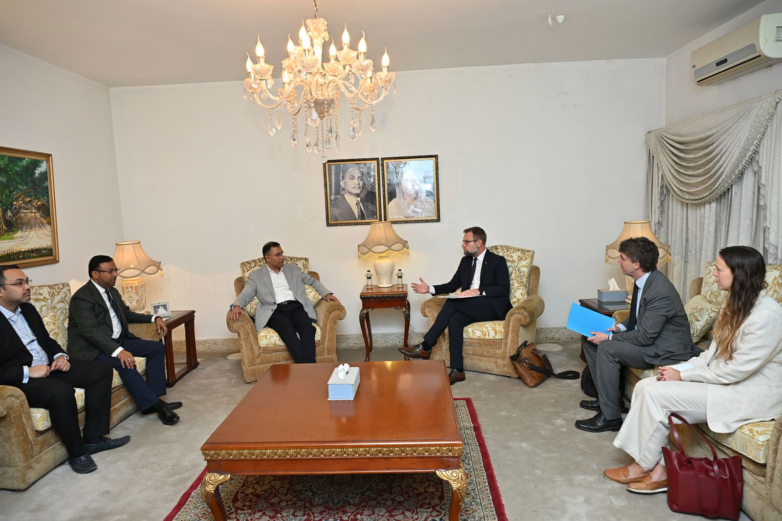 তারেক রহমানের সঙ্গে সাক্ষাৎ করলেন রাশিয়ার রাষ্ট্রদূত