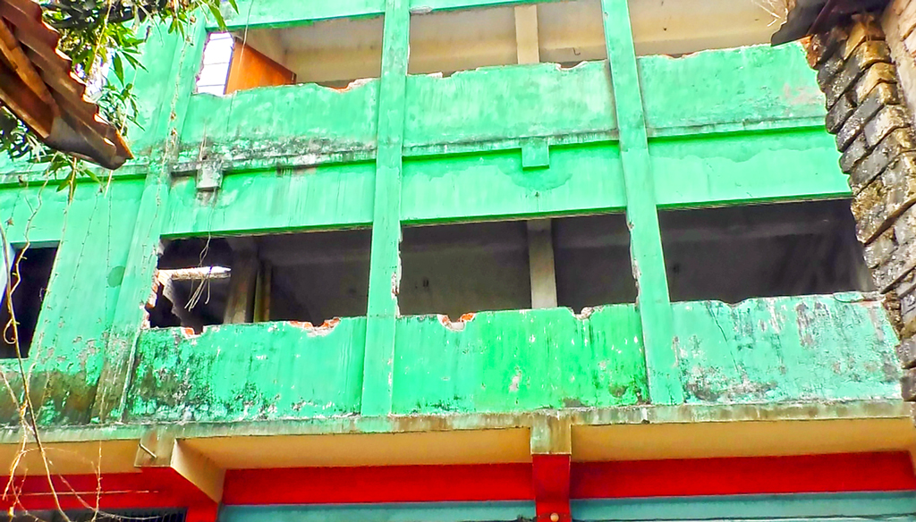 কলেজের ভবনসহ জমি বেচে দিলেন অধ্যক্ষ