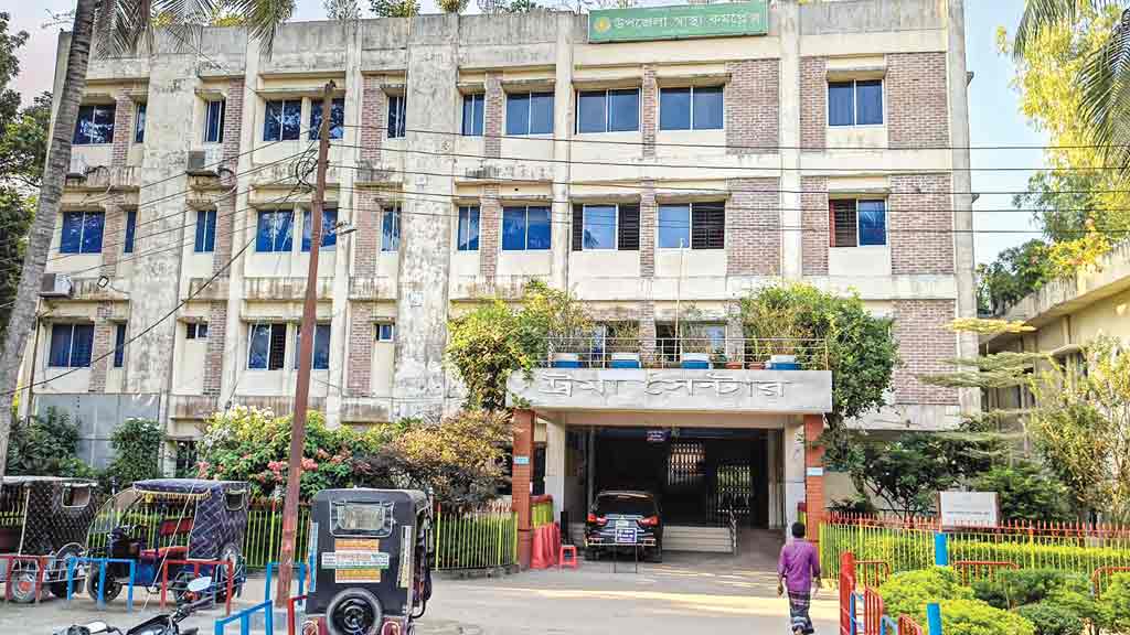 ১৪ কোটির ট্রমা সেন্টারে চিকিৎসা নেই আহতদের